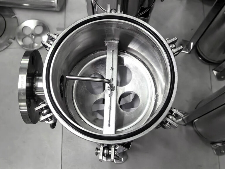 Differential Pressure Gauge Errors in Filter Housings